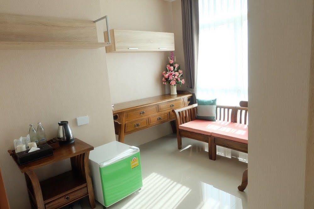 Herry Residence Chiang Mai Luaran gambar
